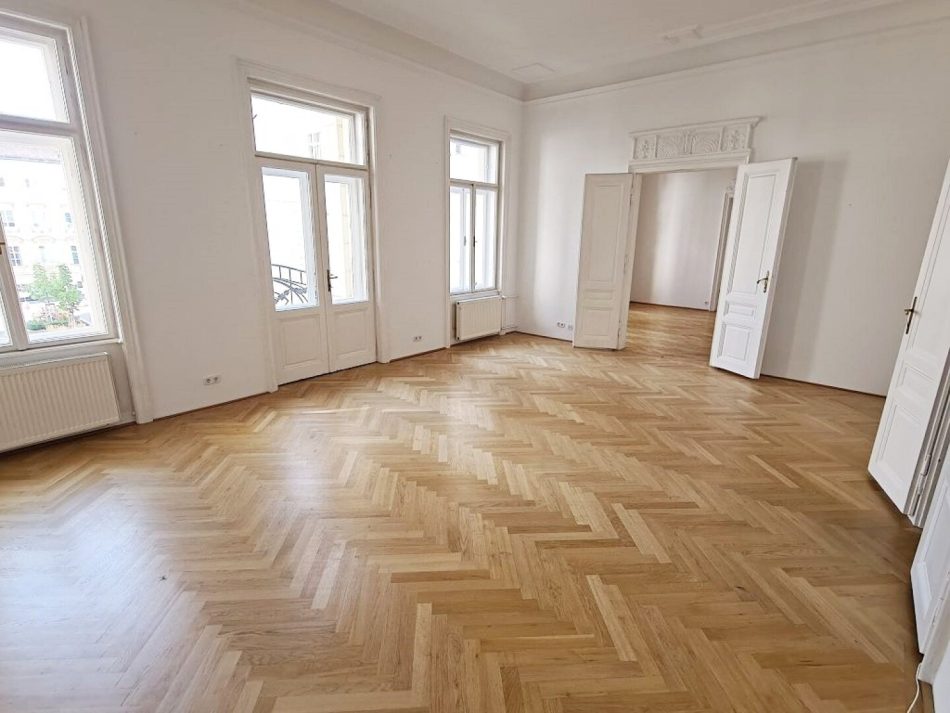 Möllwaldplatz, U1-Nähe, 133 m² Altbau mit Loggia, 3 Zimmer, Extraküche, Wannenbad, Parketten, 1. Liftstock