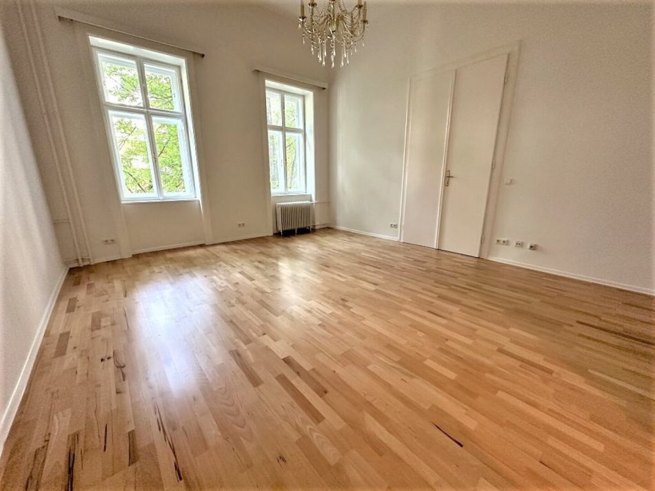 Möllwaldplatz, U1-Nähe, 71 m² Altbau mit Balkon, 3 Zimmer, Küche, Wannenbad, 1. Liftstock, Belvedere-Nähe