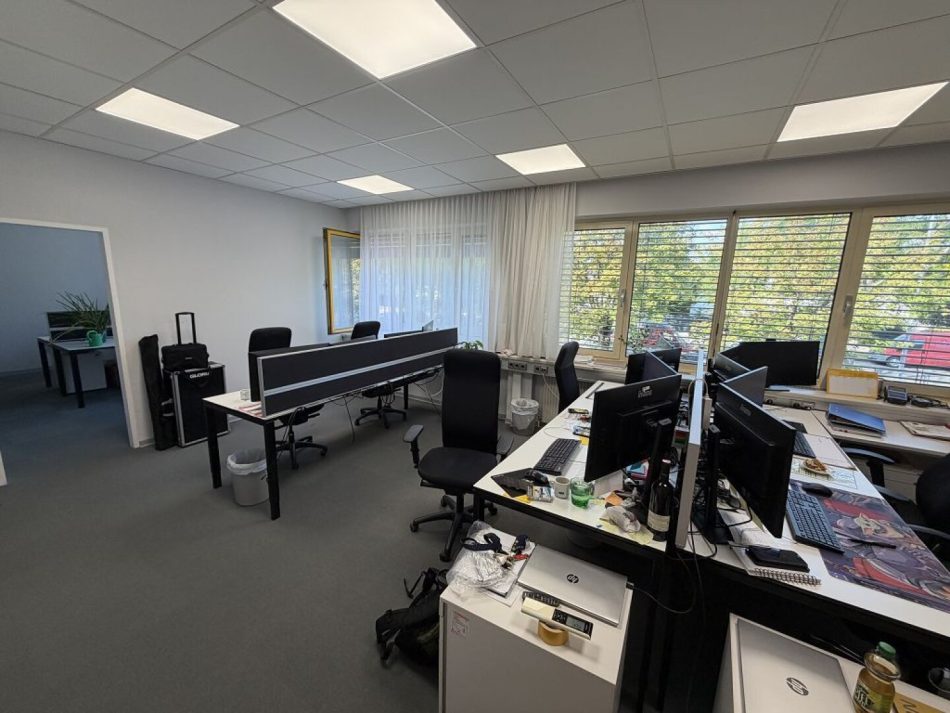 Topgelegenheit! Klimatisiertes 168 m² Neubaubüro, Büro/Kanzlei/Studio, 4 Räume, Zentralheizung, 1 Kfz-Stellplatz, Jochen-Rindt-Strasse
