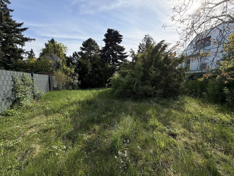 Liesing! Lagerfläche Samt Gartengrundstück zur Vermietung, ca. 60 m² Lagerfläche und 414 m² Gartengrundstück, Don-Bosco-Gasse